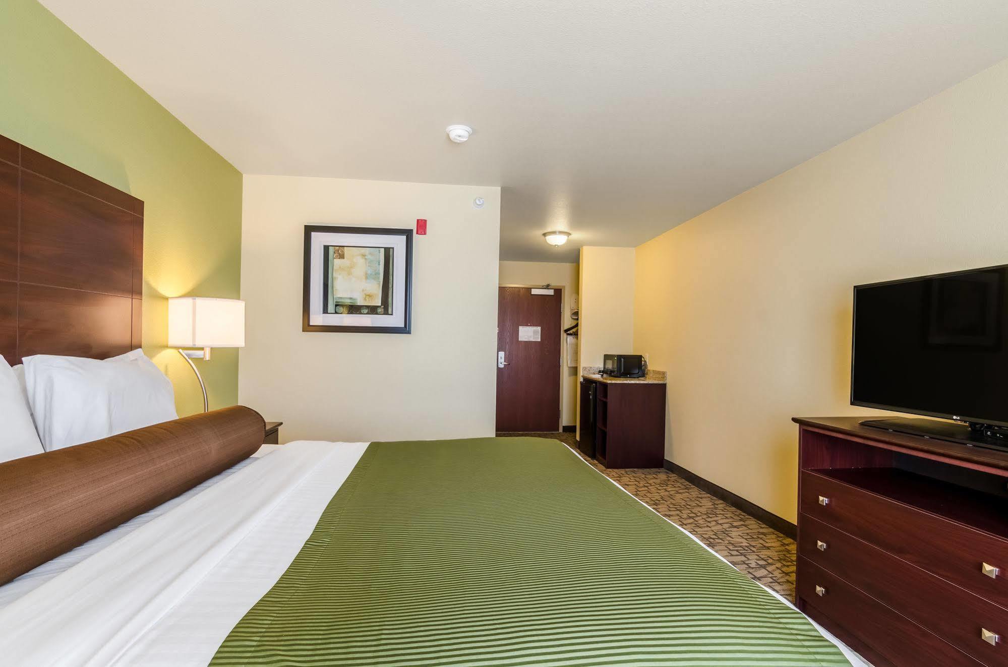 Cobblestone Hotel & Suites - แมคคุก ภายนอก รูปภาพ