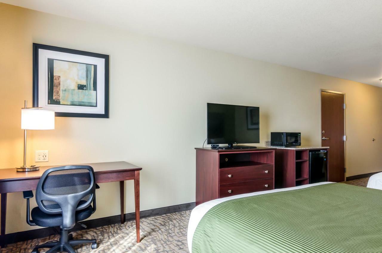Cobblestone Hotel & Suites - แมคคุก ภายนอก รูปภาพ
