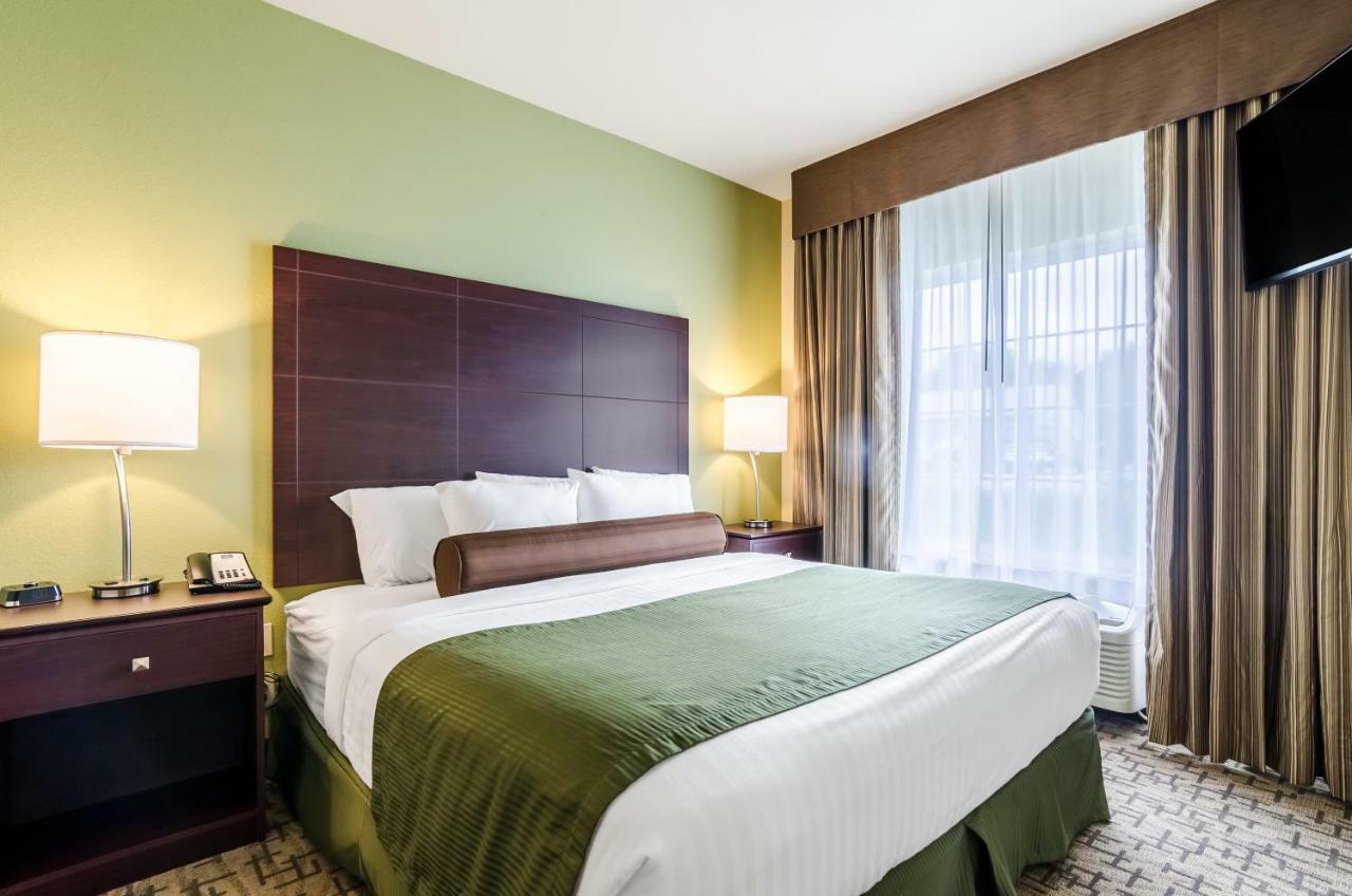 Cobblestone Hotel & Suites - แมคคุก ภายนอก รูปภาพ