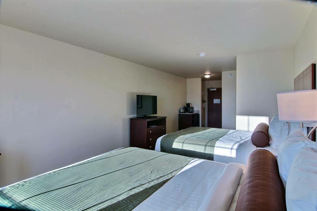Cobblestone Hotel & Suites - แมคคุก ภายนอก รูปภาพ